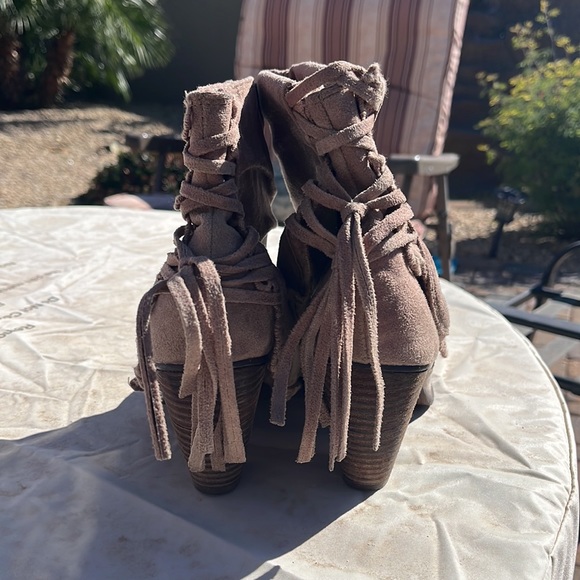 Naughty Monkey booties - Picture 4 of 7